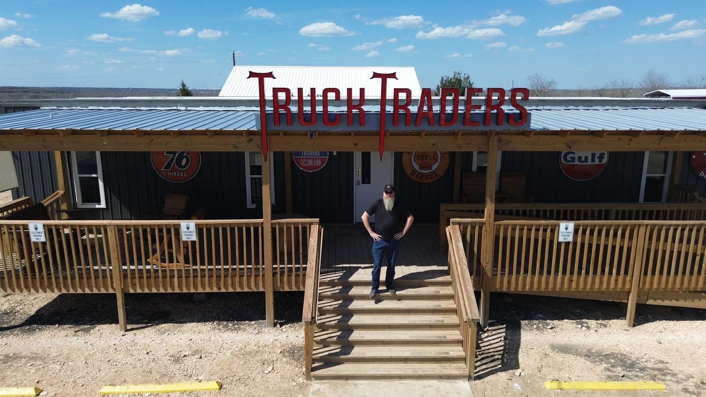 Truck Traders shop aerial view